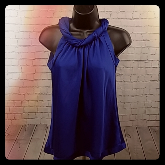 Banana Republic Other - Silk sleeveless twisted collar top